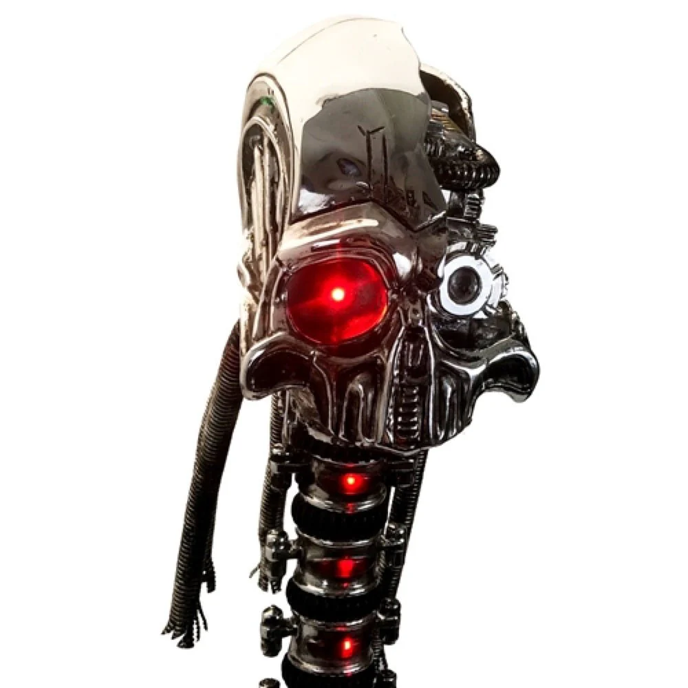 Star Trek: First Contact Borg Queen Skull Signature Edition Prop Replica - Image 9
